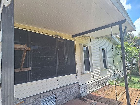 3rd image of 16308 SW Indianwood Cir