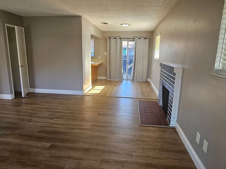 5901 S Land Park Dr — Photo 21