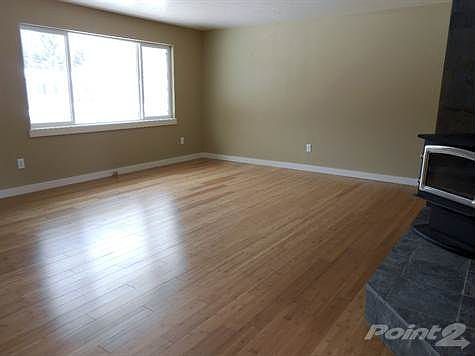 living to front window