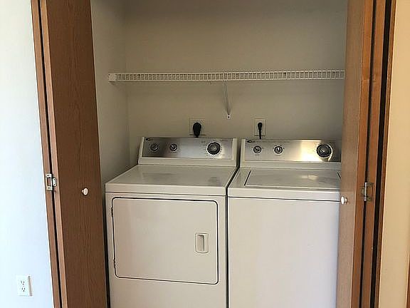 Washer/Dryer stay