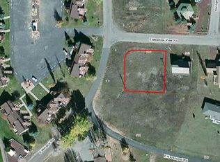 505 E Meadow View Rd, Munds Park, AZ 86017