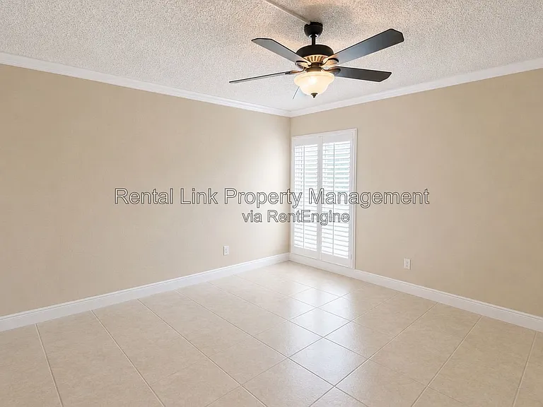 2264 Winkler Ave #202 — Photo 14