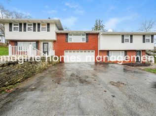 427 Crestview Dr, Pittsburgh, PA 15239