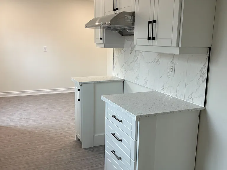 44 Sylvia St — Photo 11
