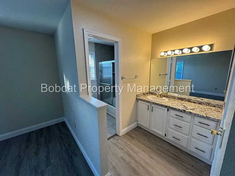 426 Springview Dr — Photo 19