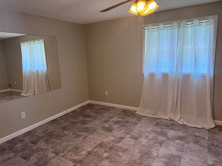280 Chambers Dr — Photo 7