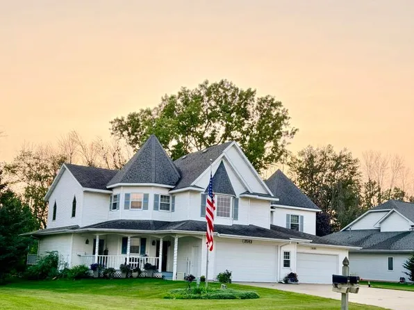 2585 N Millbrook Rd, Appleton, WI 54914
