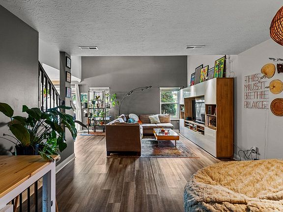 5th image of 5967 Marsh Cir