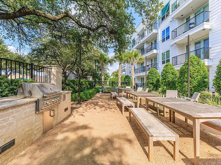 Community Picnic & Grilling Area