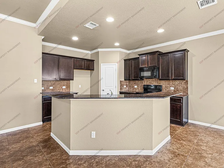 5607 Blackstone Dr — Photo 15