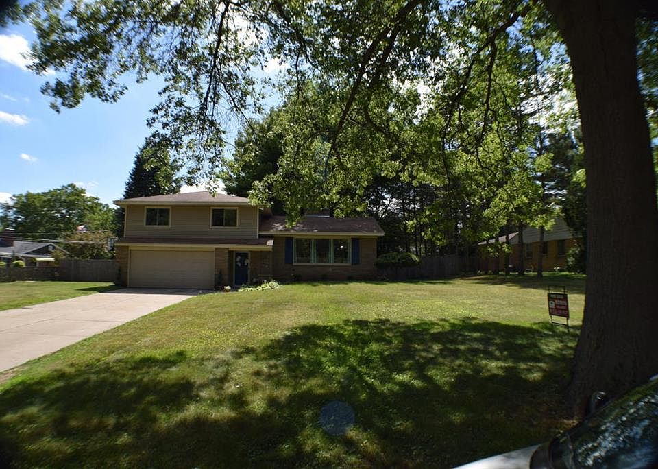 1st image of 2120 Clover Dr NW
