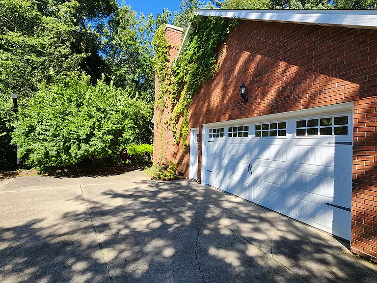 17115 Ridgefield Ct — Photo 4