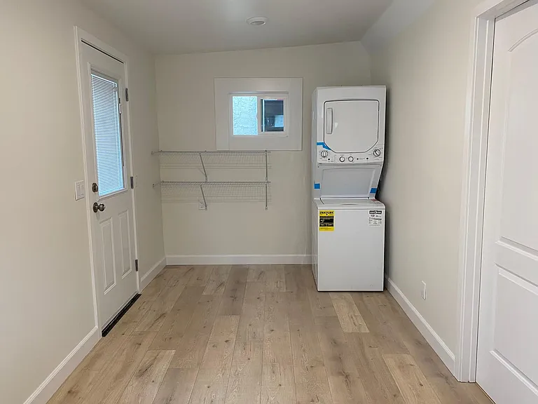 900 E Garfield Ave #C — Photo 5