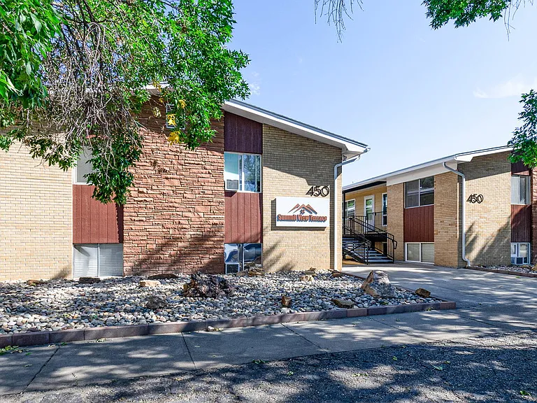Summit View Apartments — Photo 11
