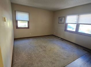517 N 2nd St APT 1, Bismarck, ND 58501