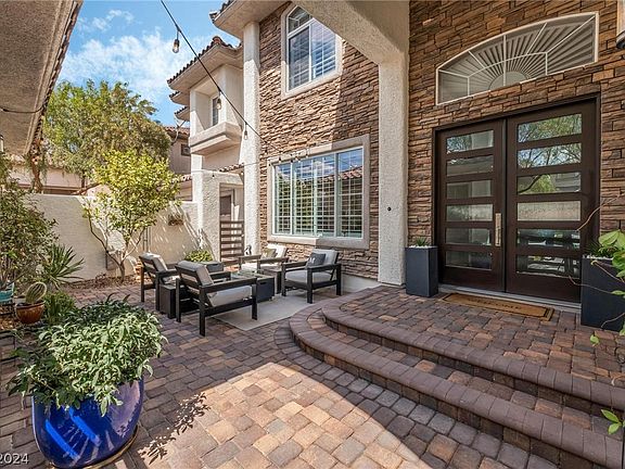 4th image of 10676 San Palatina St