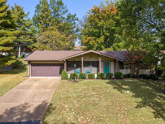 3rd image of 2609 Baltusrol Dr