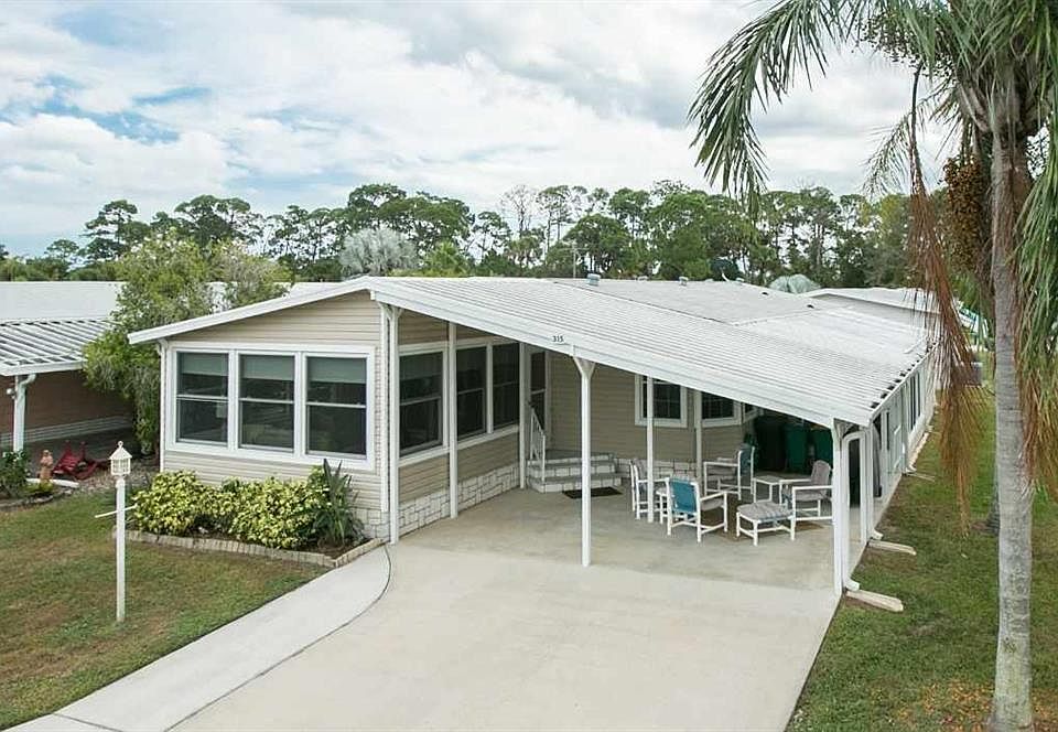 1st image of 315 Avocado Dr