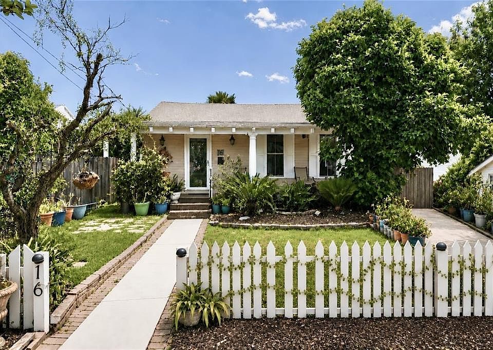 1st image of 16 Labarre Pl