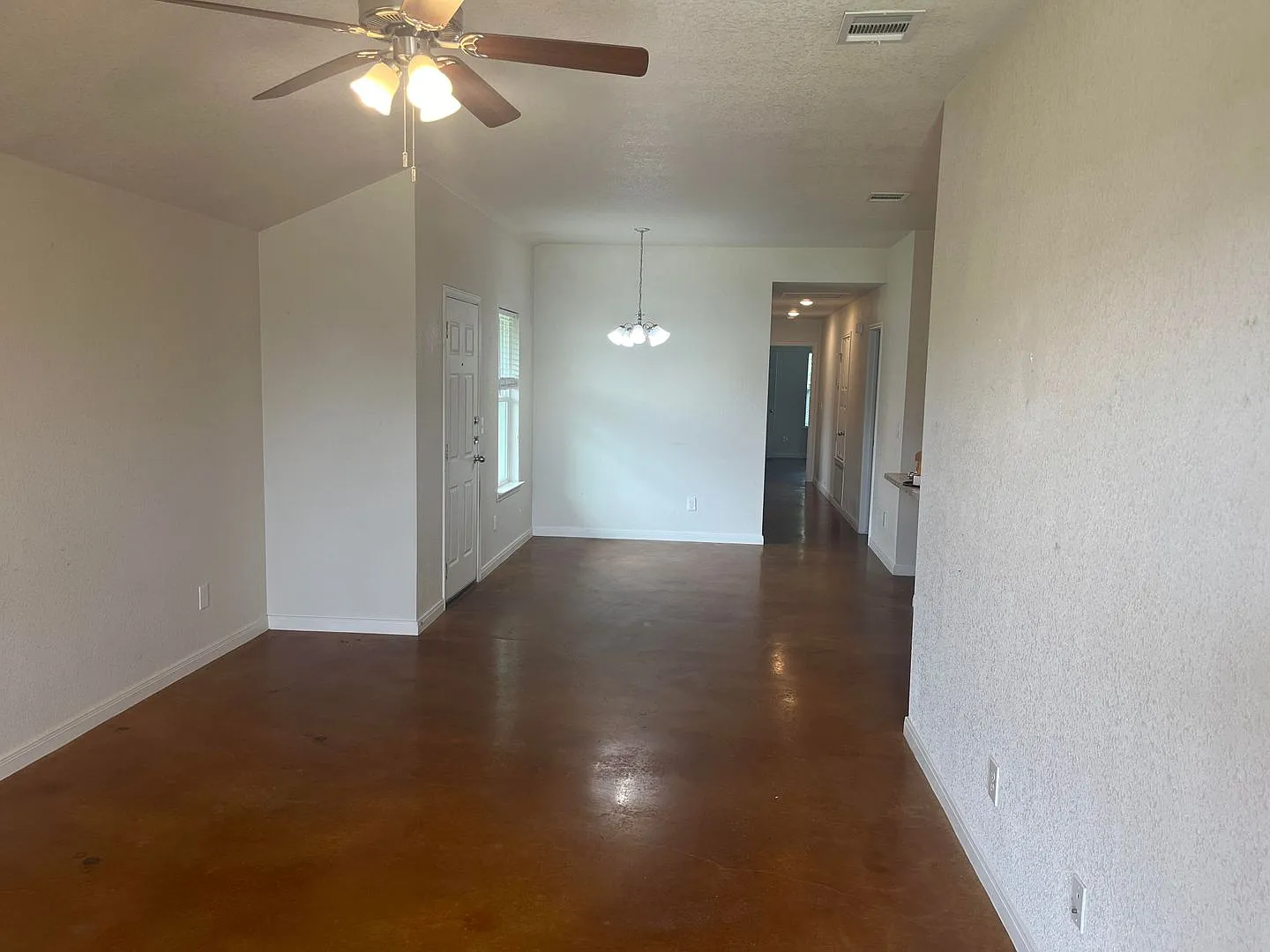 1421 Natchez Trl. — Photo 2