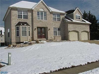 2nd image of 18 E Moyer Dr