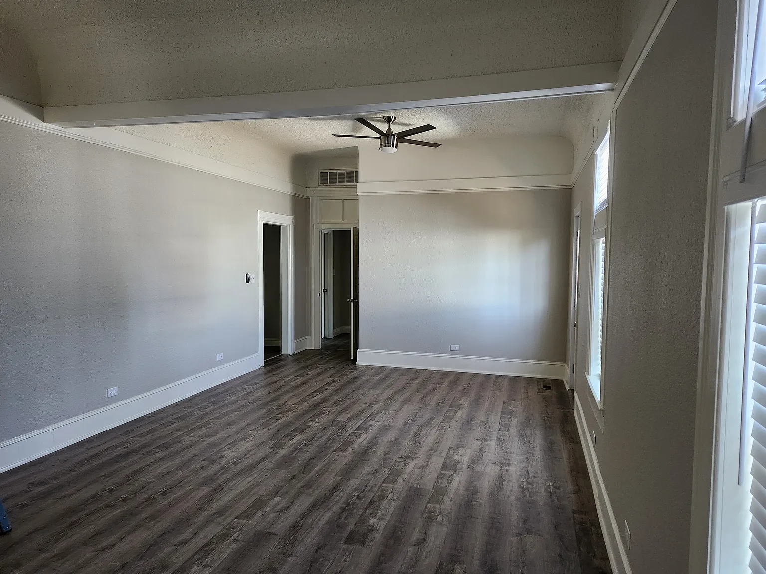 3 bed, 1250 sqft, $2,000 — Photo 3