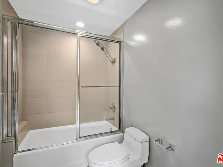 1283 Havenhurst Dr #101 — Photo 26
