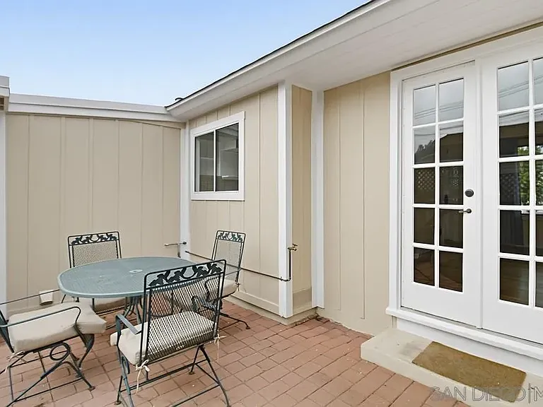 741 Arenas St — Photo 31