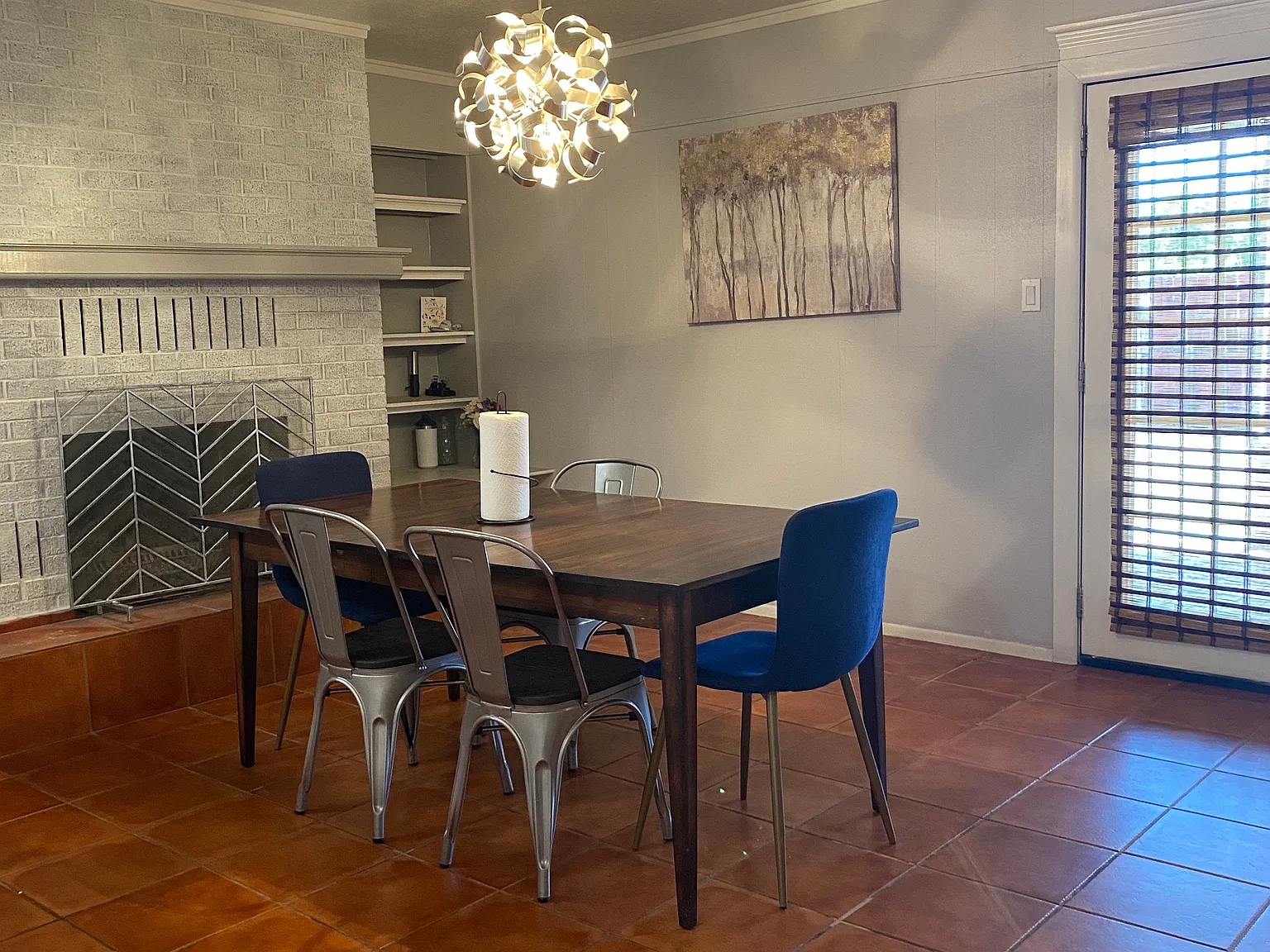 1760 Walden Dr — Photo 3