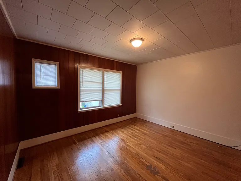 51 Middlesex Rd — Photo 23