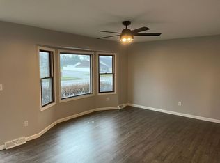 2737 Burton St SE, Grand Rapids, MI 49546