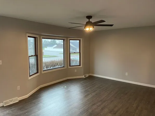 2737 Burton St SE, Grand Rapids, MI 49546