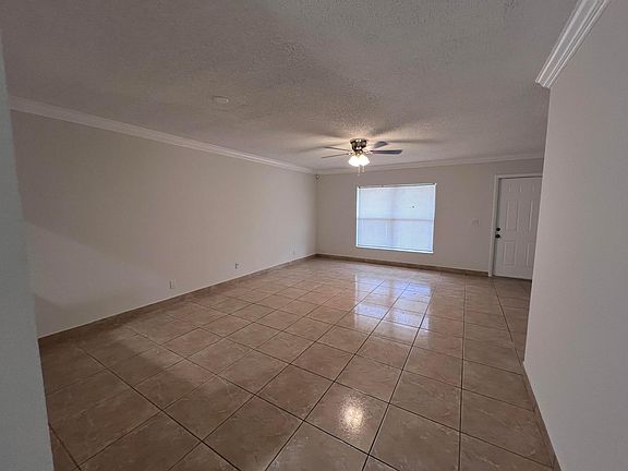 3rd image of 5944 Ithaca Circle