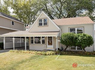 114 S Oakland Grv, Elmhurst, IL