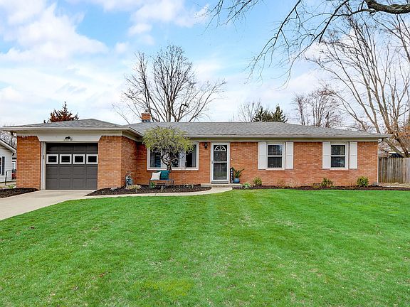 4th image of 7212 Castle Manor Dr