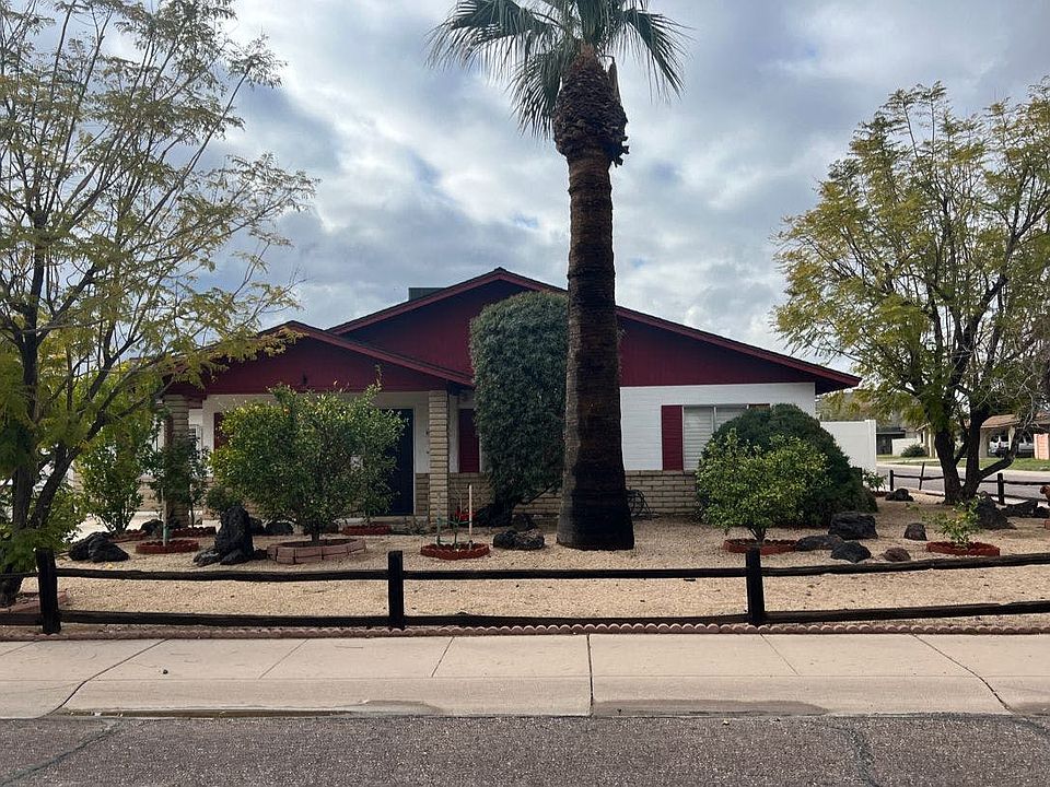 1st image of 3101 E Windrose Dr