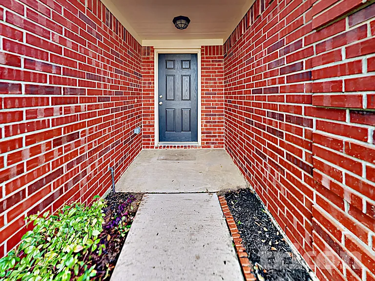 7228 Retriever Ln — Photo 2
