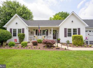 158 Pembroke Ln, Falling Waters, WV 25419