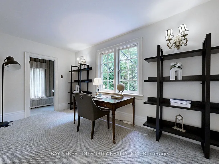 184 Heath St W — Photo 12