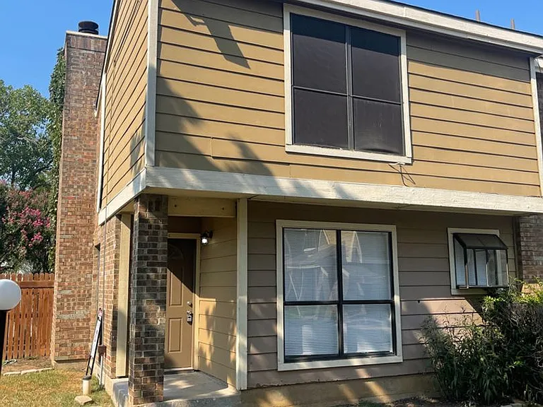 2128 Park Willow Ln #A — Photo 1