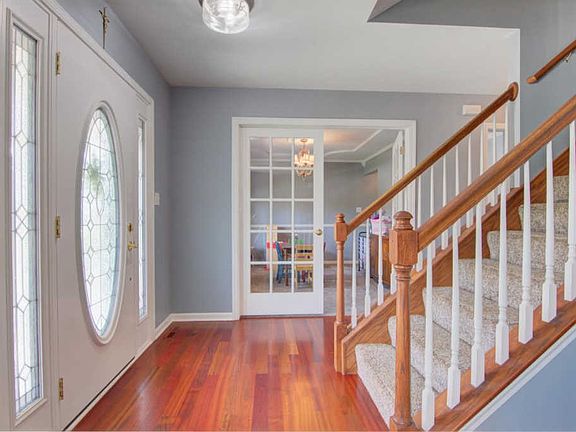 3rd image of 238 Lacebark St