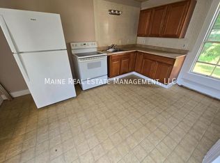 402-404 Hammond St APT 9, Bangor, ME 04401