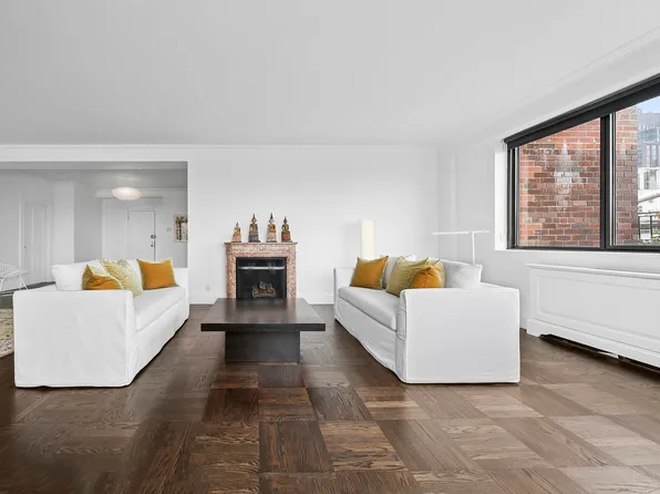 12 Beekman Place PHA image 3 of 11