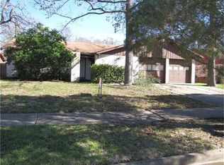 8102 Royalwood Dr, Houston, TX 77049