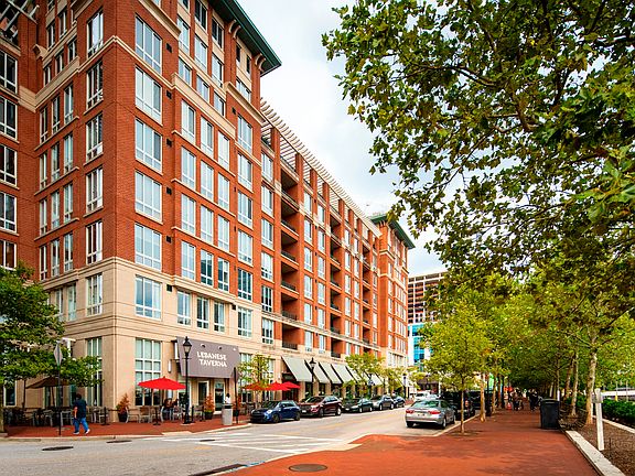 2nd image of 717 President St Unit 501