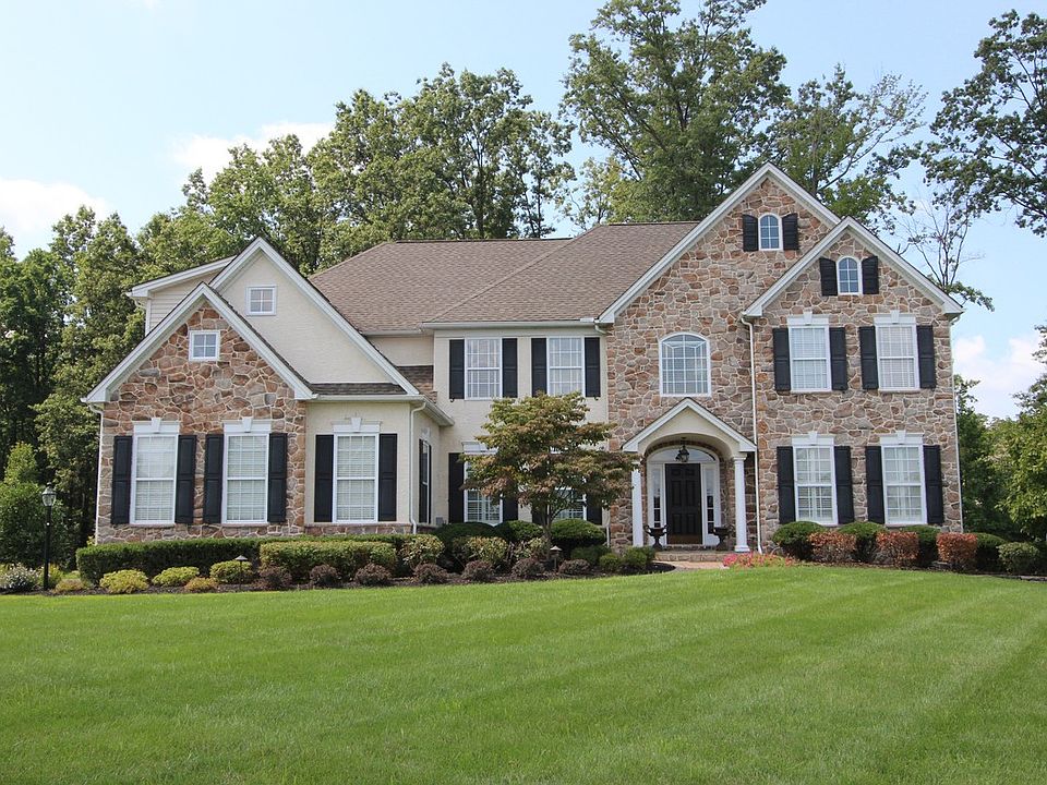 1st image of 1107 Beverly Dr