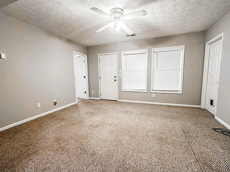 6410 Janton Way — Photo 24