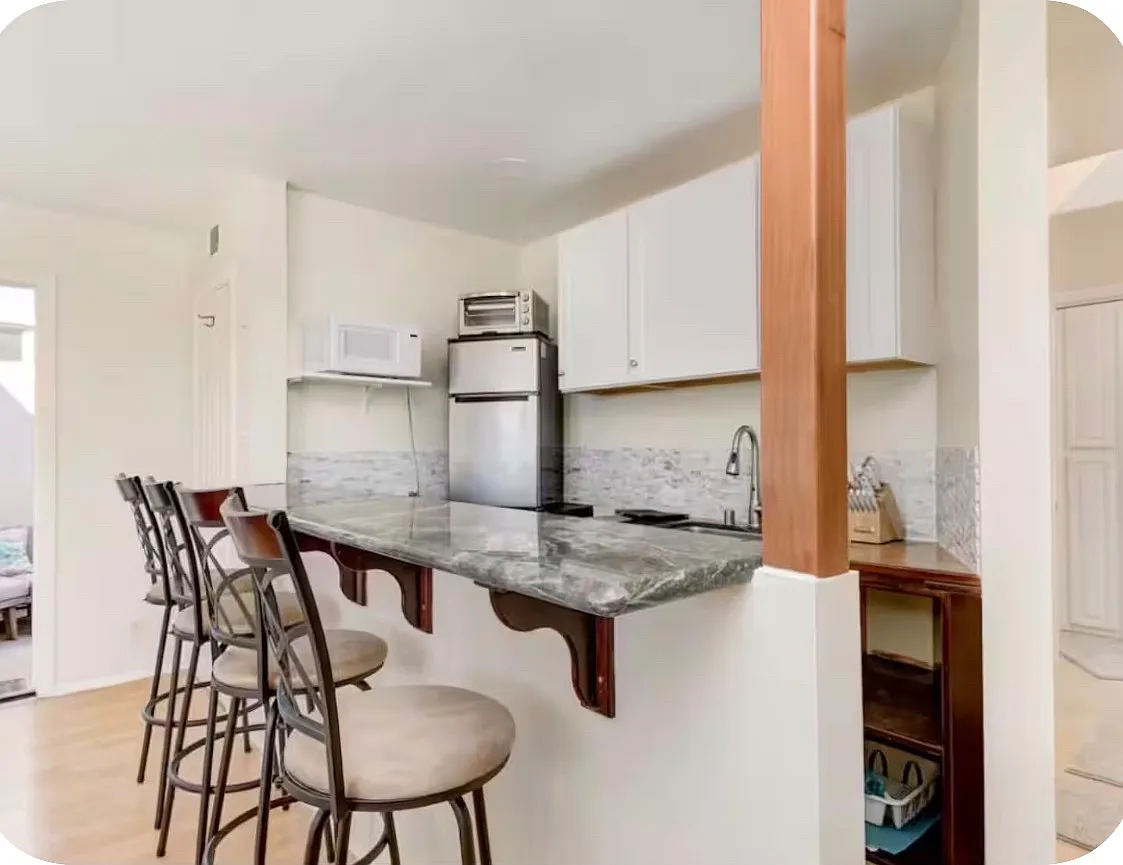 Studio, 500 sqft, $2,600 — Photo 2