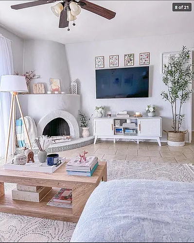 7557 N Dreamy Draw Dr Photo 1