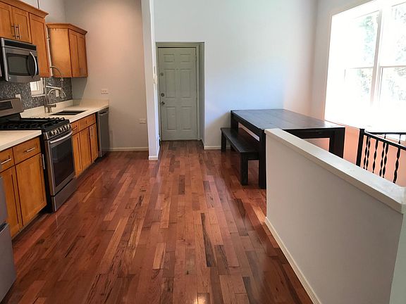 3rd image of 4647 N Winthrop Ave APT 1F